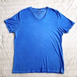 Buffalo V-Neck T-Shirt...Like New!!!